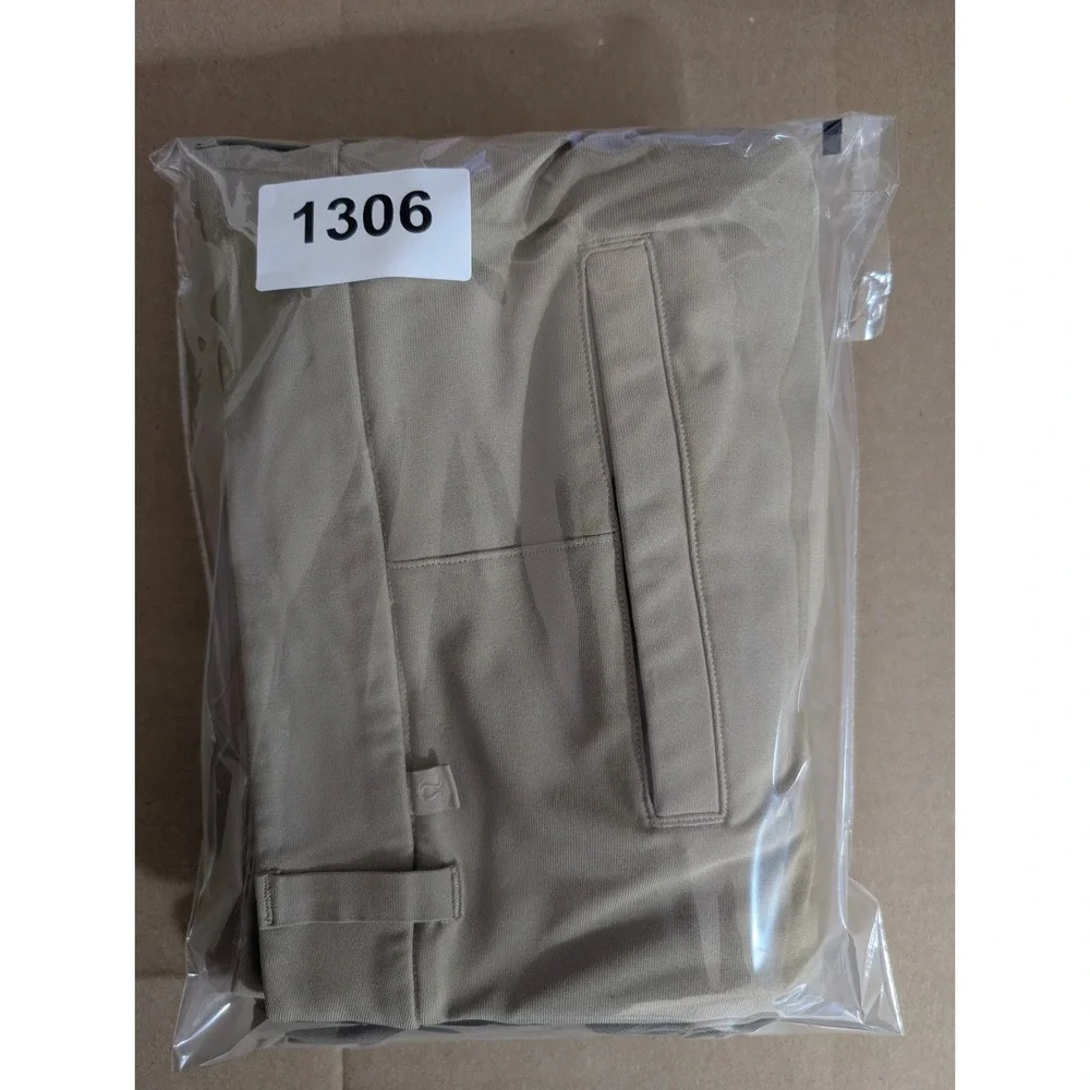 Lululemon Commission Shorts Mens 38‎ Tan Khaki Golf Casual Technical Chino